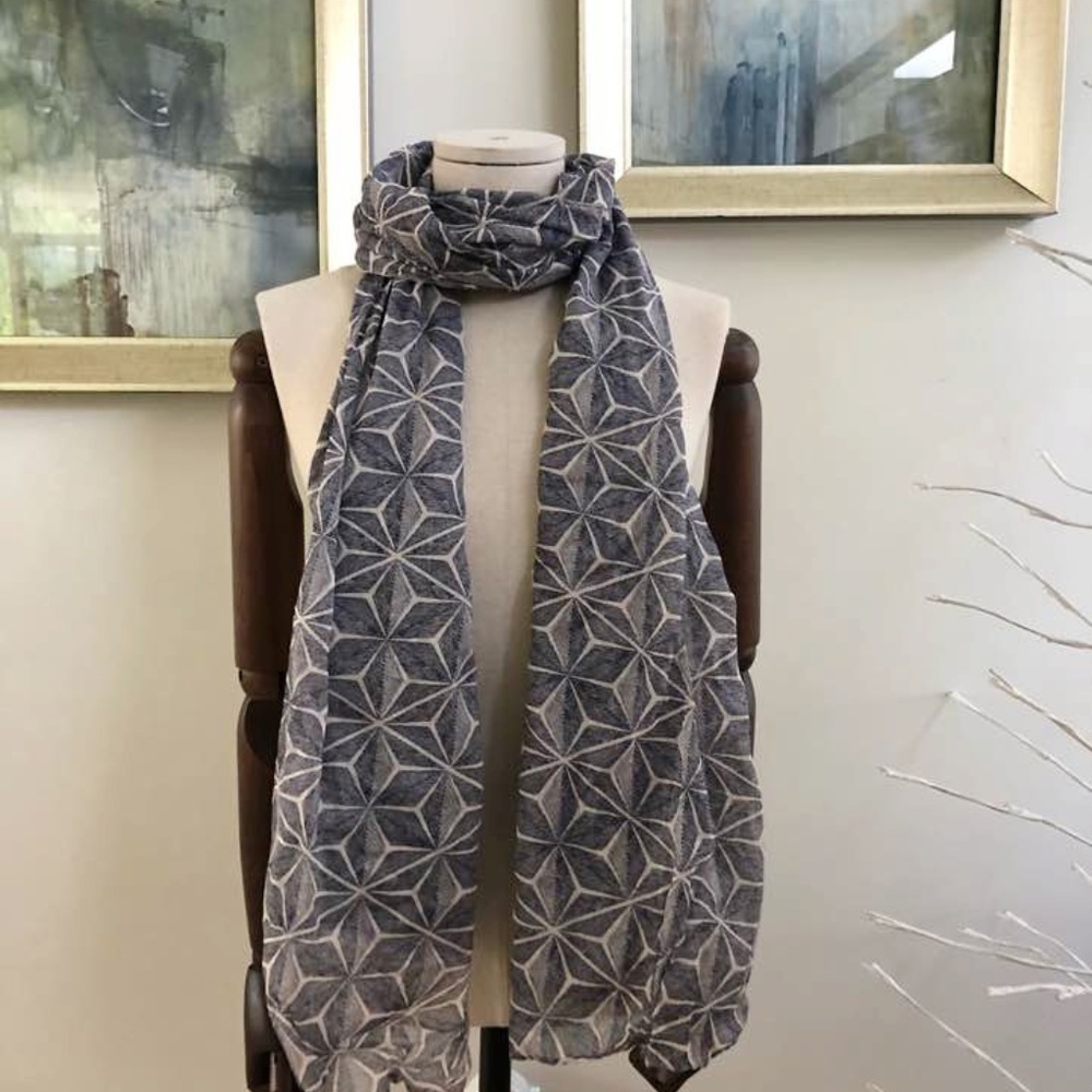 European Scarf